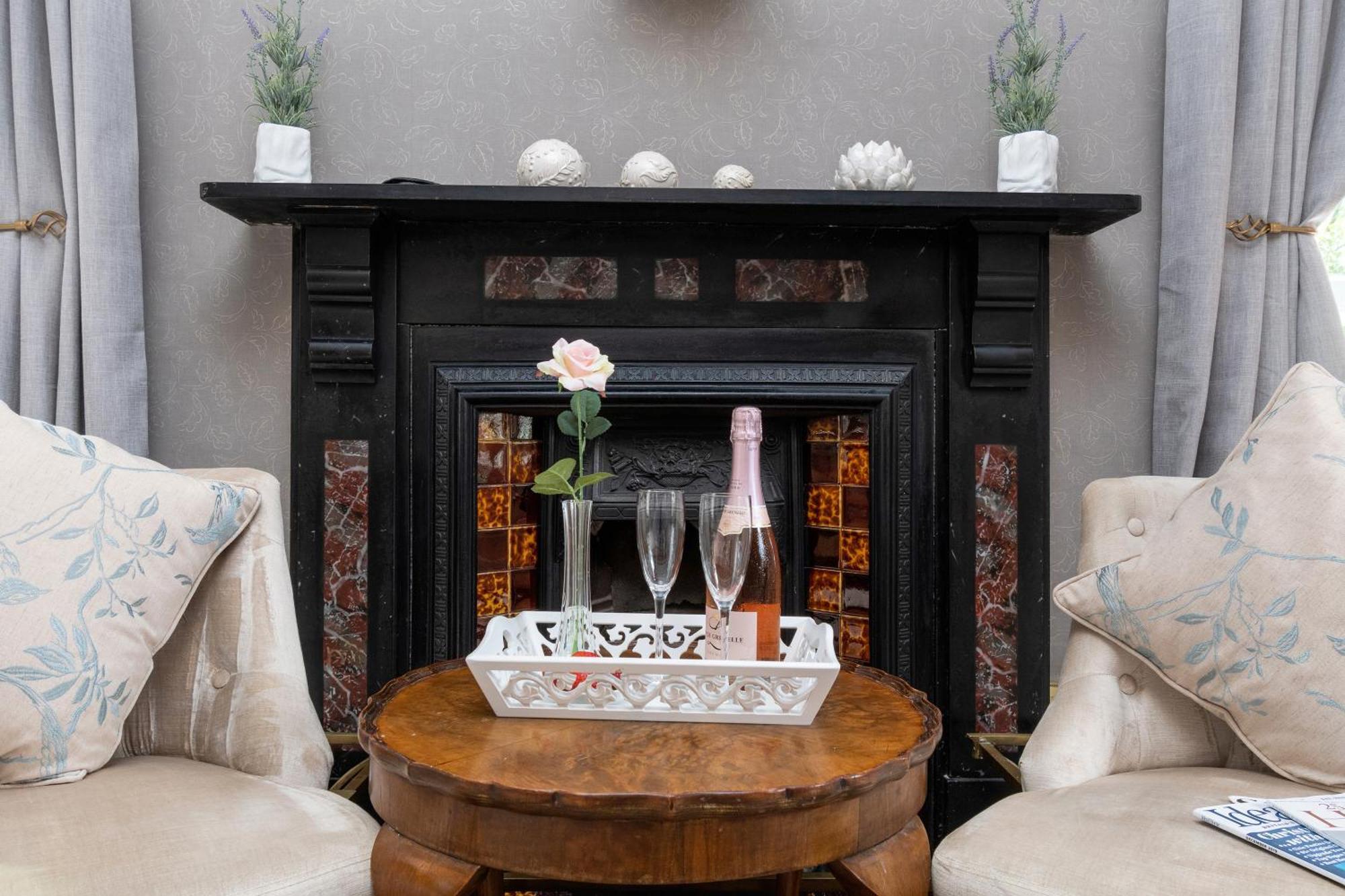 Afon Rhaiadr Country House Долгелай Екстериор снимка