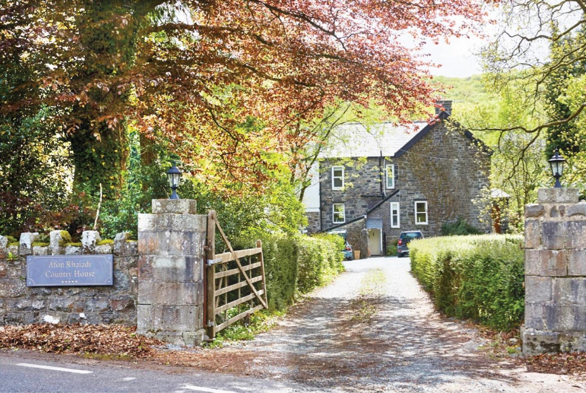 Afon Rhaiadr Country House Долгелай Екстериор снимка