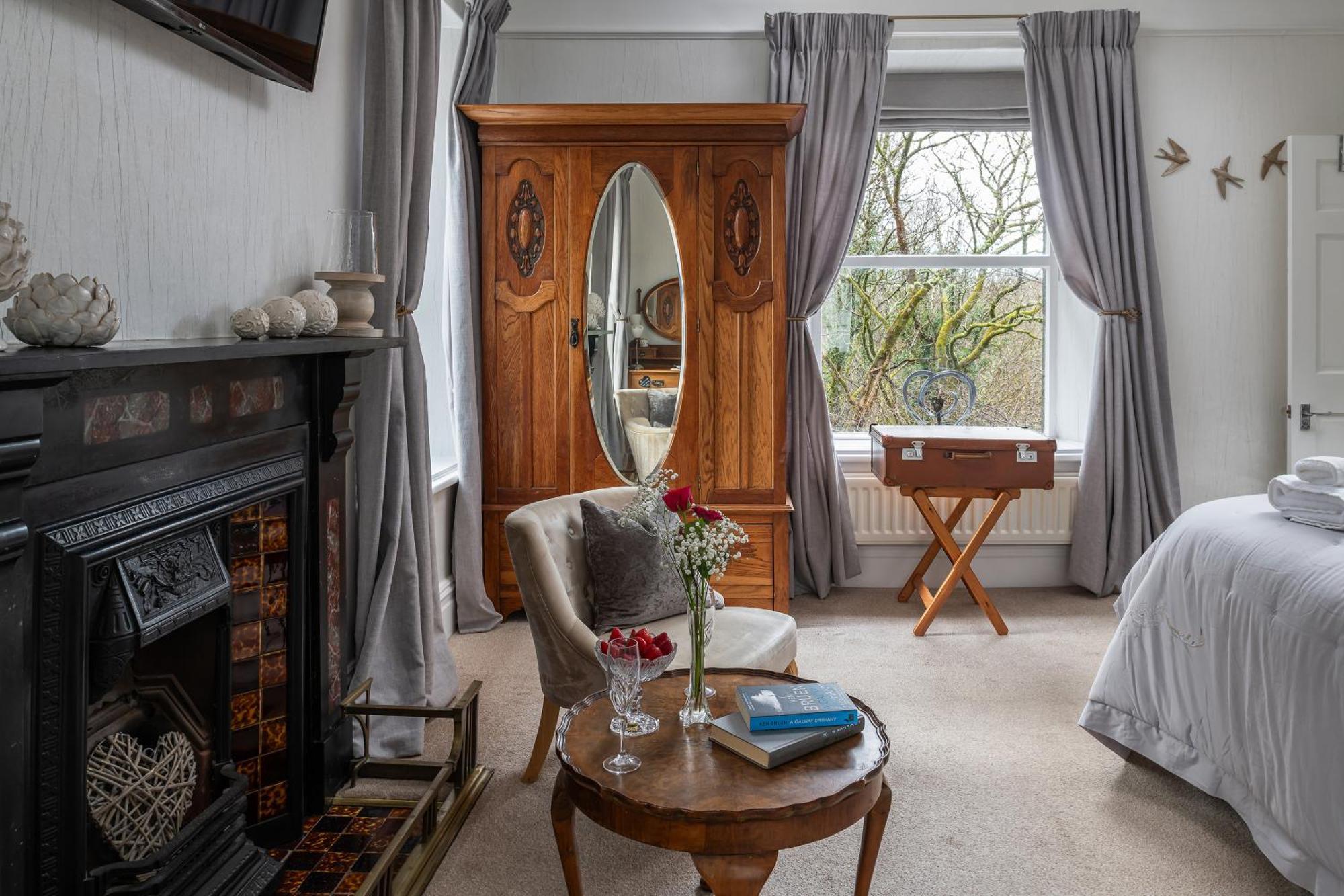 Afon Rhaiadr Country House Долгелай Екстериор снимка