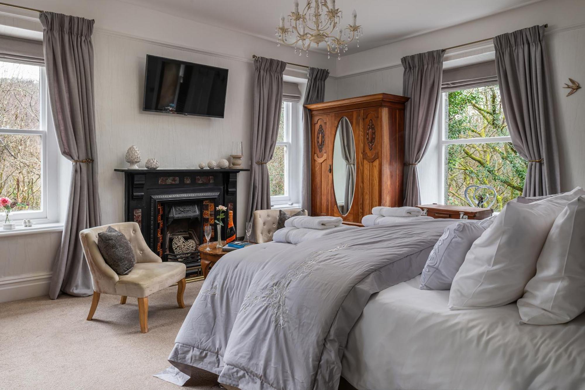 Afon Rhaiadr Country House Долгелай Екстериор снимка