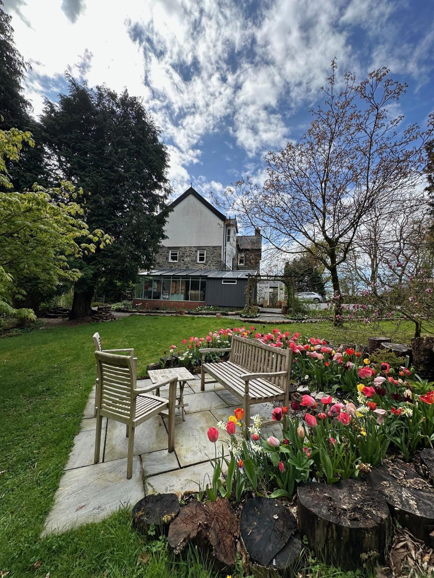 Afon Rhaiadr Country House Долгелай Екстериор снимка